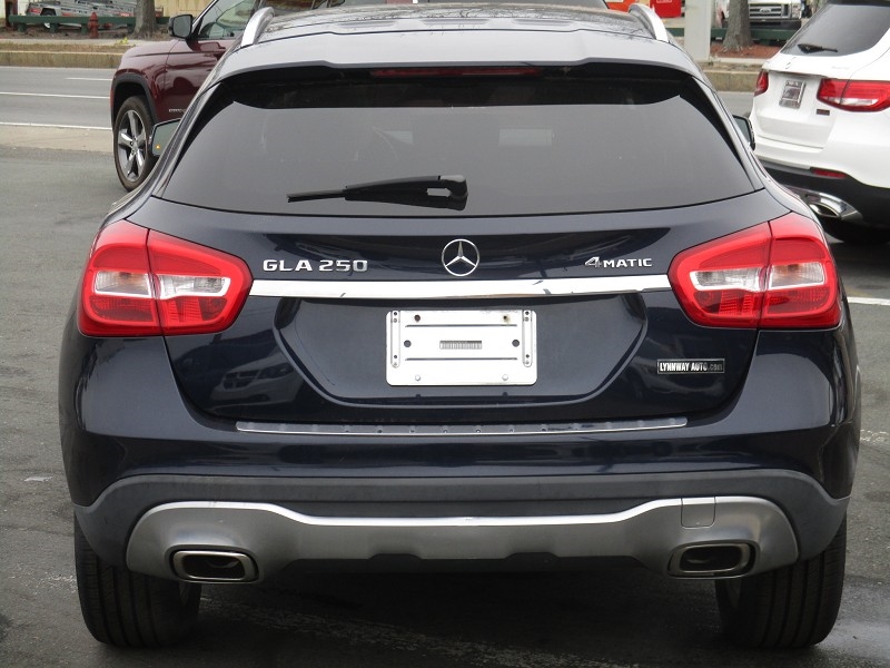 Mercedes-Benz GLA GLA 250 4MATIC SUV 2018