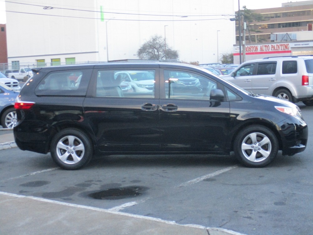 Toyota Sienna L FWD 7-Passenger (Natl) 2017