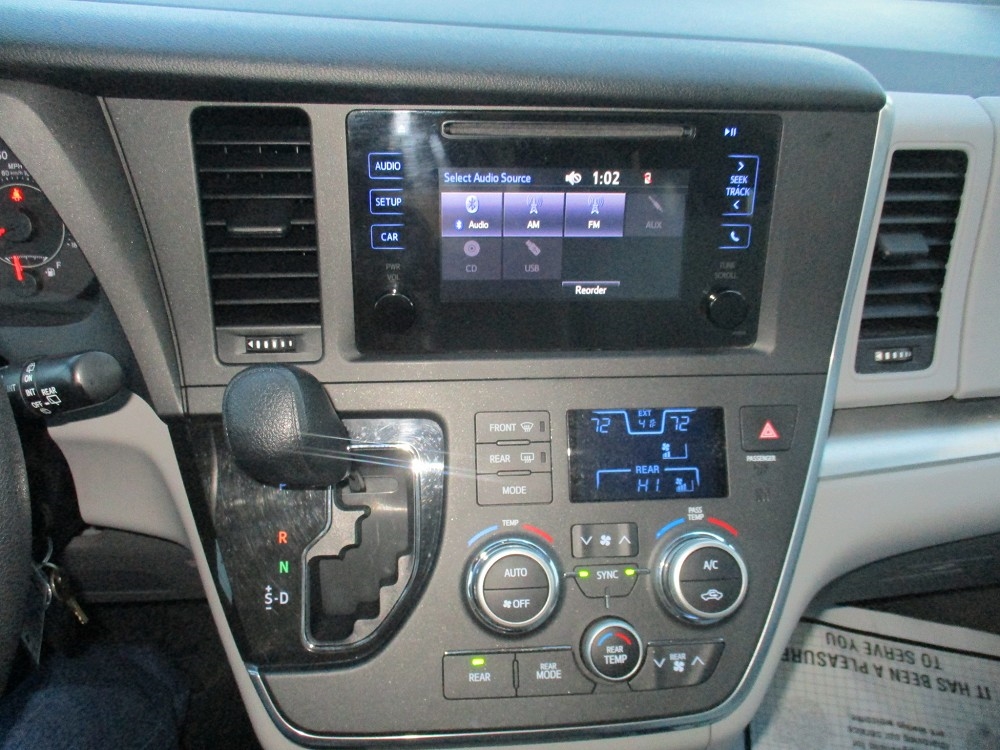 Toyota Sienna L FWD 7-Passenger (Natl) 2017