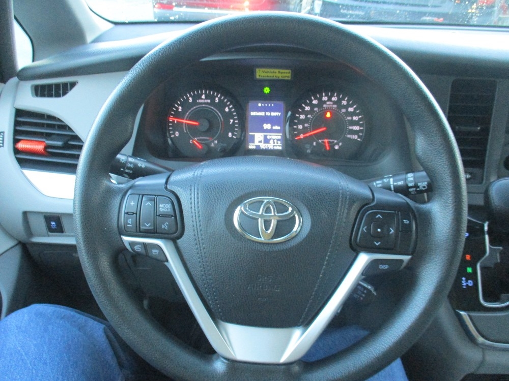 Toyota Sienna L FWD 7-Passenger (Natl) 2017