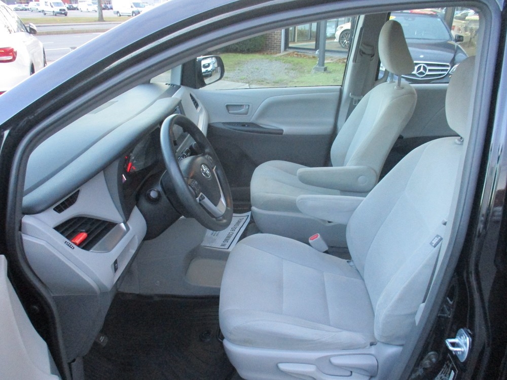 Toyota Sienna L FWD 7-Passenger (Natl) 2017