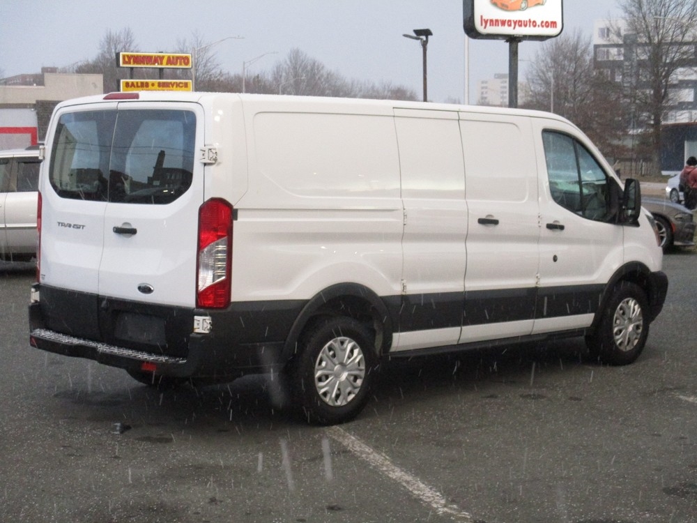 Ford Transit Van T-150 130" Low Rf 8600 GVWR Swing-Out RH Dr 2018