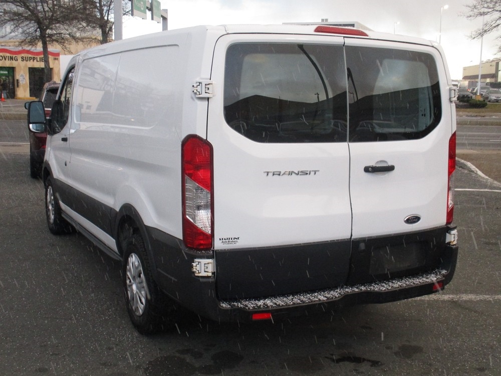 Ford Transit Van T-150 130" Low Rf 8600 GVWR Swing-Out RH Dr 2018