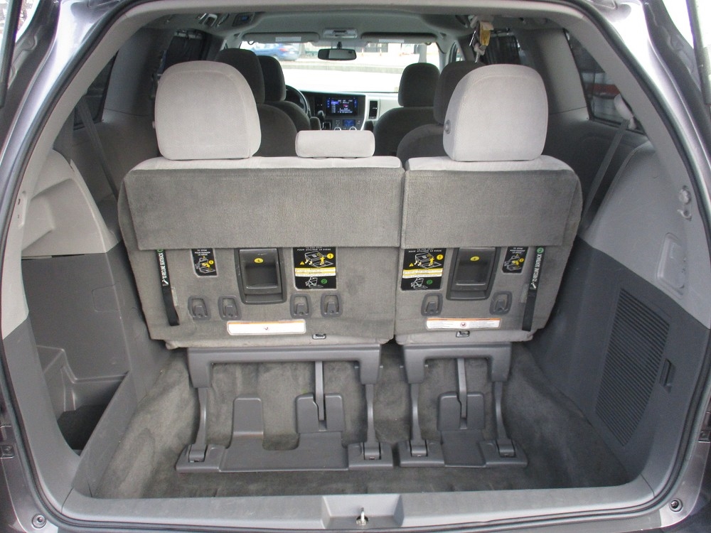 Toyota Sienna LE AWD 7-Passenger (Natl) 2017