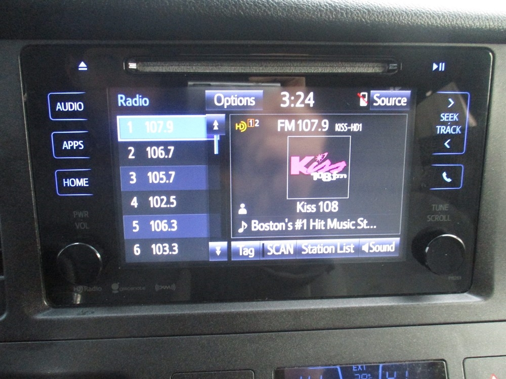 Toyota Sienna LE AWD 7-Passenger (Natl) 2017