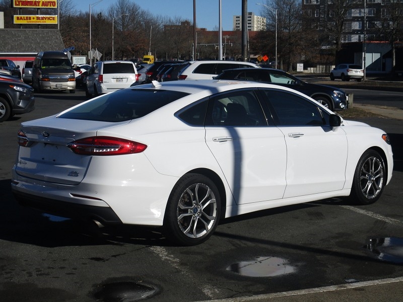 Ford Fusion SEL FWD 2019