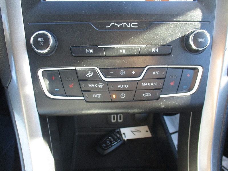 Ford Fusion SEL FWD 2019