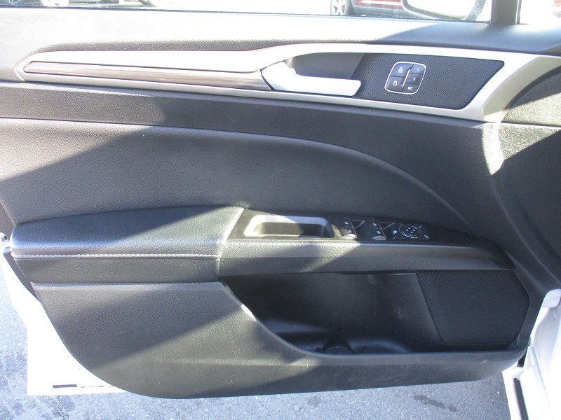 Ford Fusion SEL FWD 2019