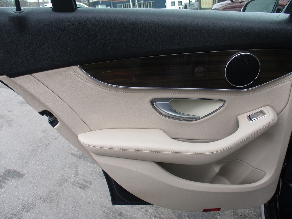 Mercedes-Benz C-Class 4dr Sdn C 300 4MATIC 2016