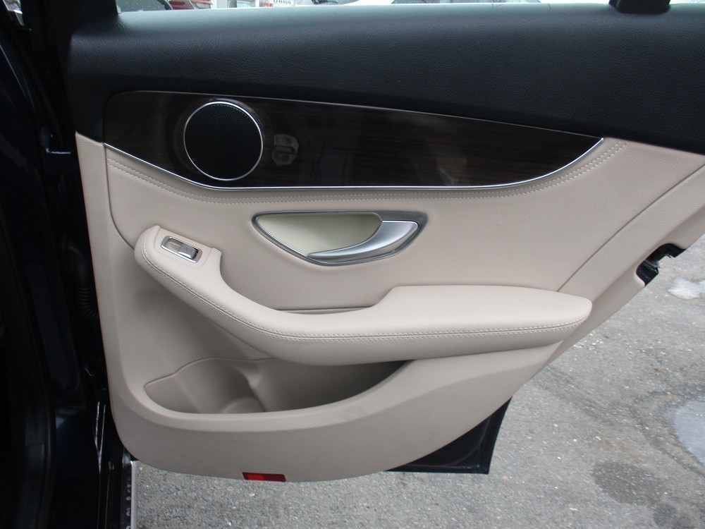 Mercedes-Benz C-Class 4dr Sdn C 300 4MATIC 2016