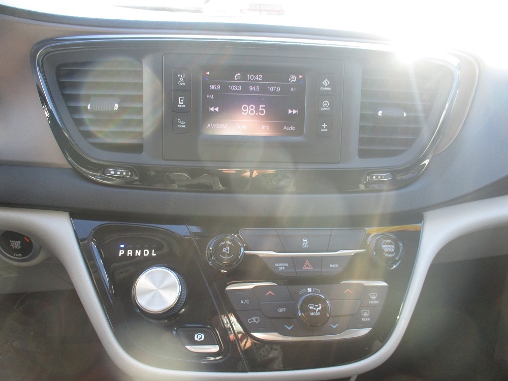 Chrysler Pacifica Touring FWD 2017