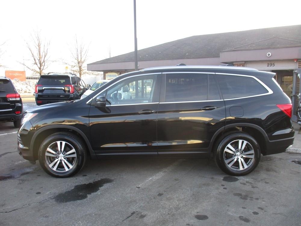 View vehicle photo 6