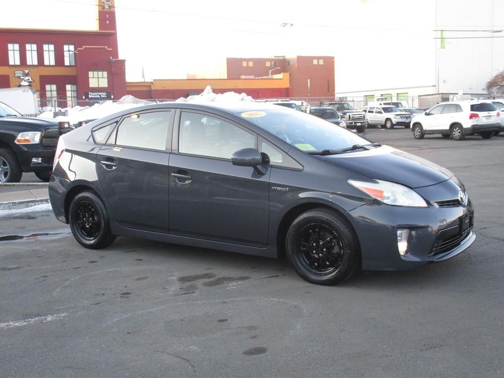 Toyota Prius 5dr HB Persona Series Special Edition (Natl) 2015