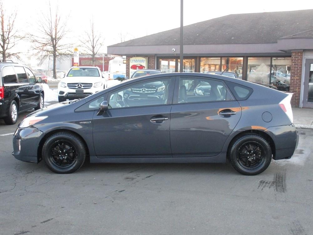 Toyota Prius 5dr HB Persona Series Special Edition (Natl) 2015