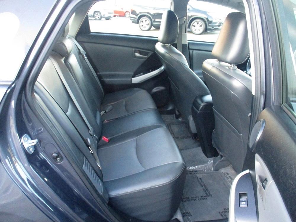 Toyota Prius 5dr HB Persona Series Special Edition (Natl) 2015