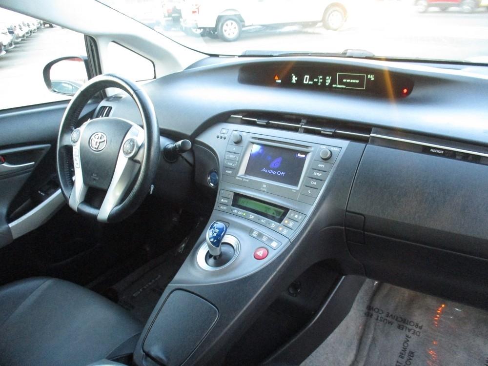 Toyota Prius 5dr HB Persona Series Special Edition (Natl) 2015