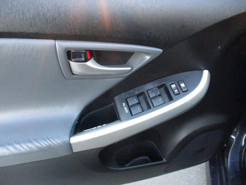 Toyota Prius 5dr HB Persona Series Special Edition (Natl) 2015