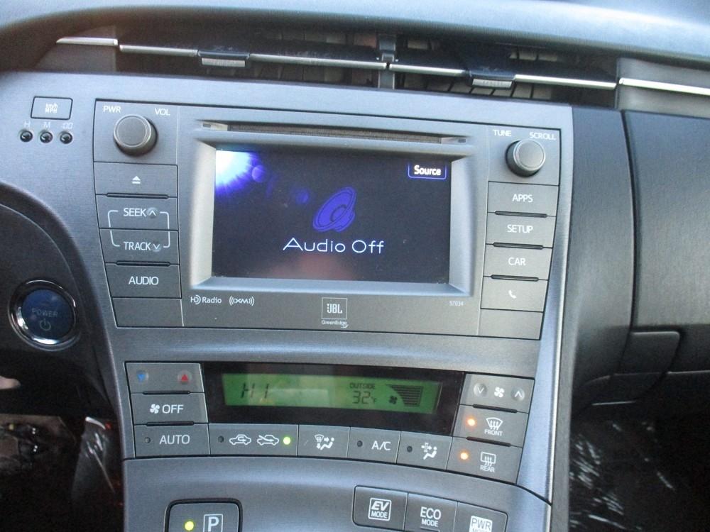 Toyota Prius 5dr HB Persona Series Special Edition (Natl) 2015