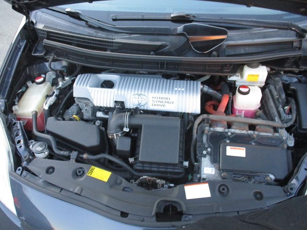 Toyota Prius 5dr HB Persona Series Special Edition (Natl) 2015