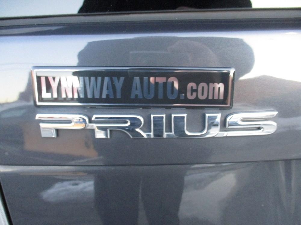 Toyota Prius 5dr HB Persona Series Special Edition (Natl) 2015