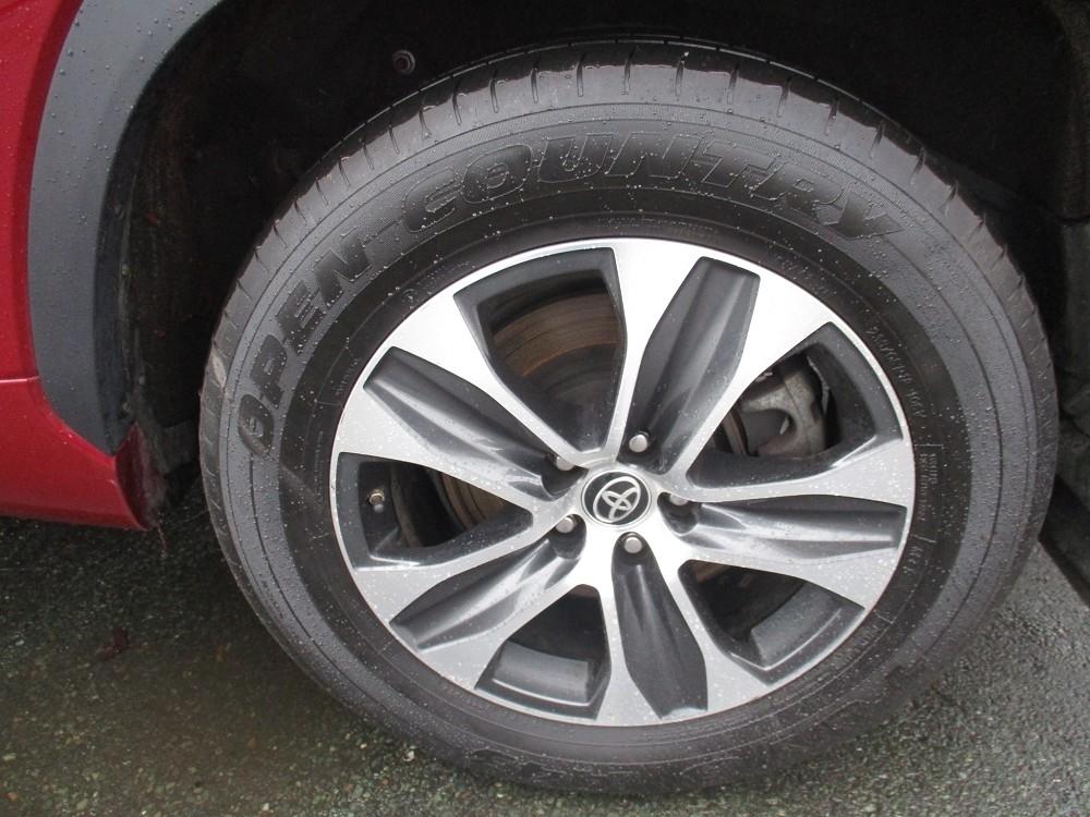 Toyota Highlander XLE AWD (Natl) 2022