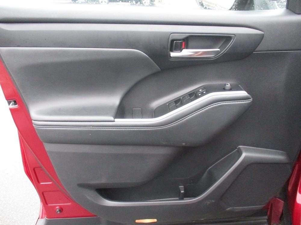 Toyota Highlander XLE AWD (Natl) 2022