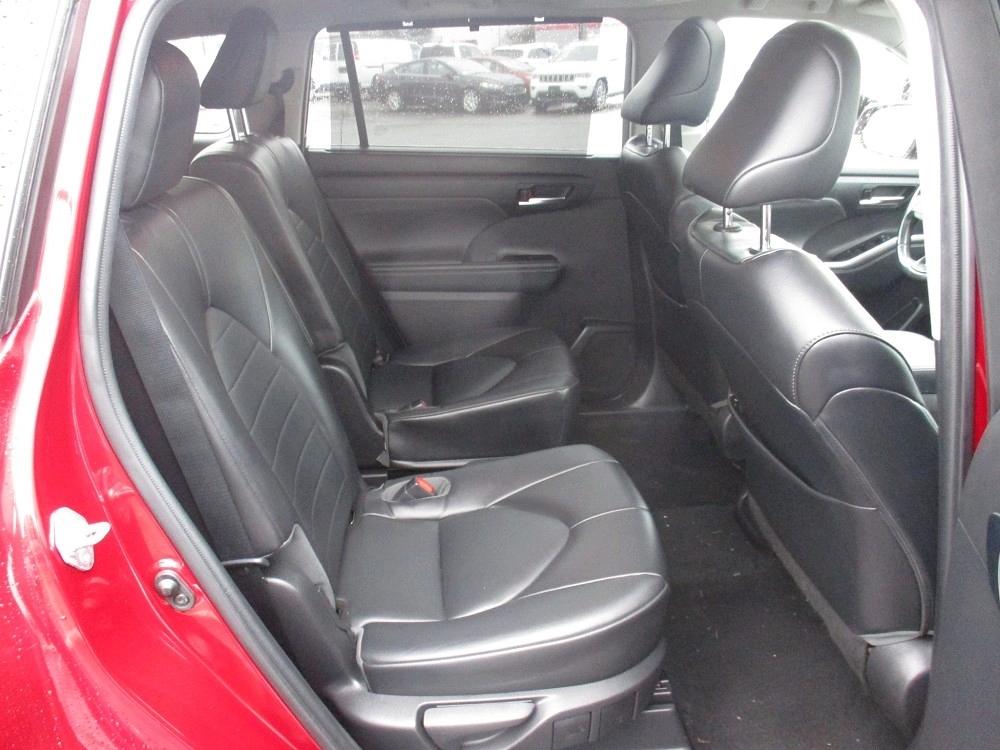 Toyota Highlander XLE AWD (Natl) 2022