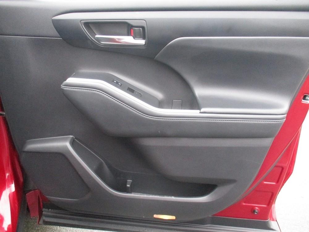 Toyota Highlander XLE AWD (Natl) 2022