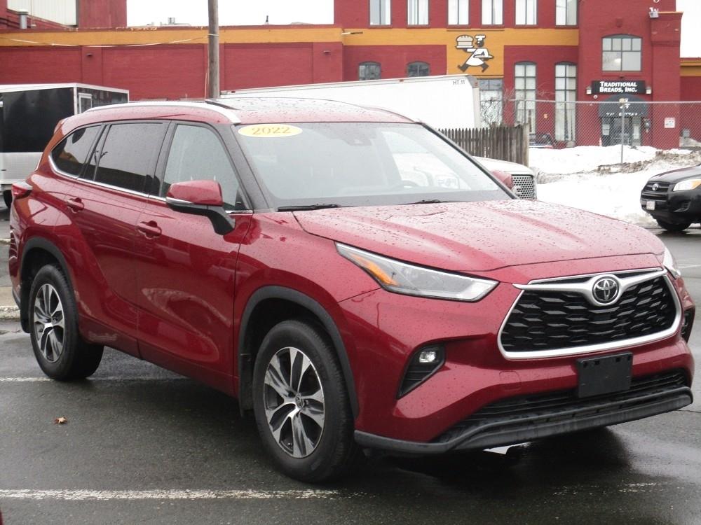 Toyota Highlander XLE AWD (Natl) 2022
