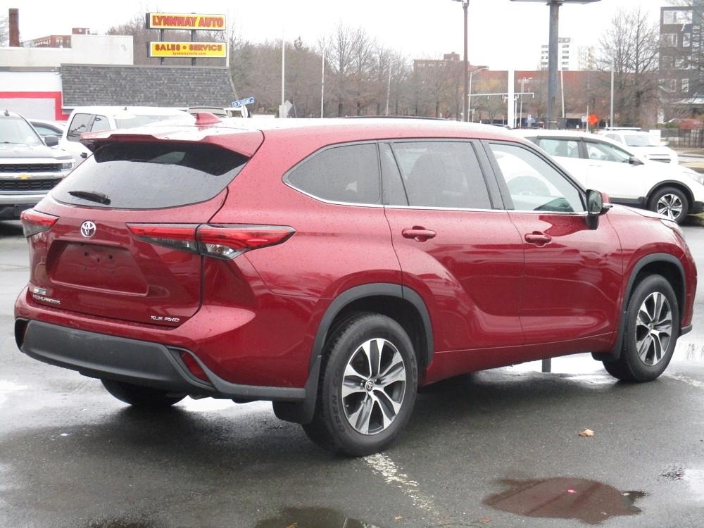 Toyota Highlander XLE AWD (Natl) 2022