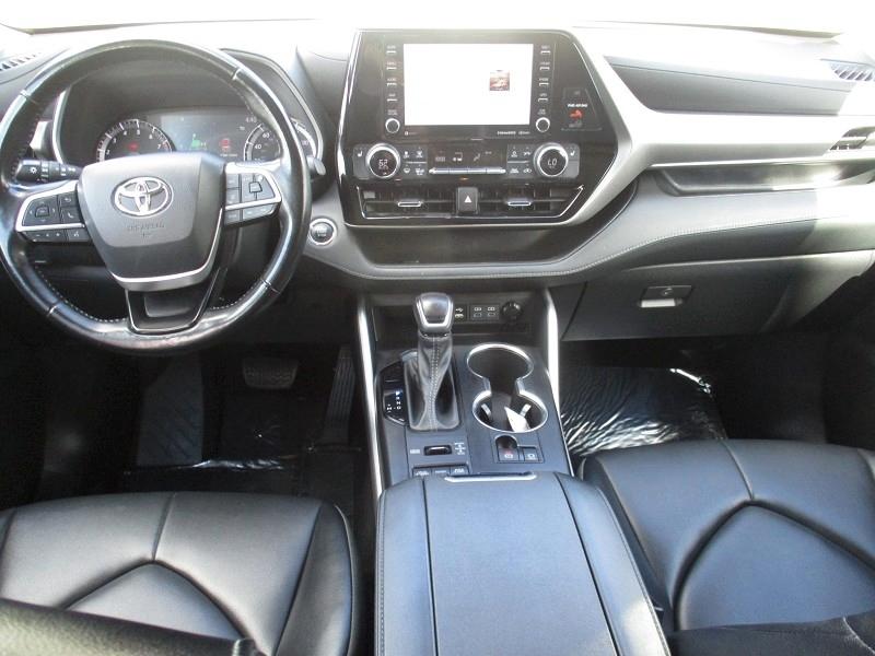 Toyota Highlander XLE AWD (Natl) 2022
