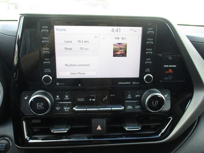 Toyota Highlander XLE AWD (Natl) 2022