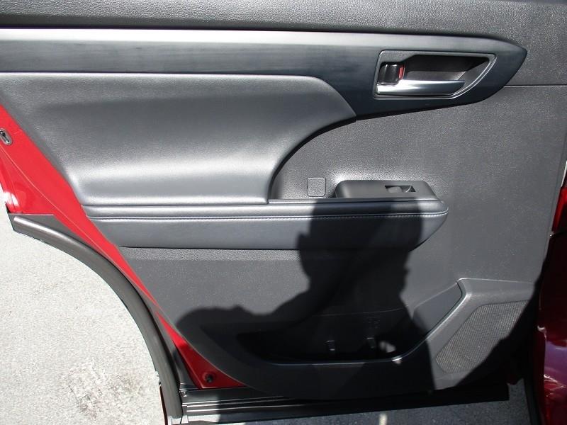 Toyota Highlander XLE AWD (Natl) 2022
