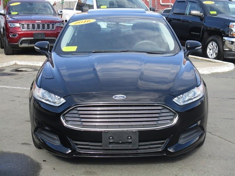 Ford Fusion 4dr Sdn SE FWD 2016