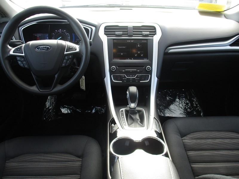 Ford Fusion 4dr Sdn SE FWD 2016