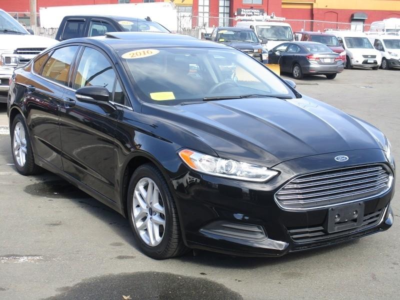 Ford Fusion 4dr Sdn SE FWD 2016