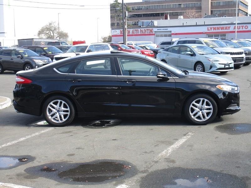 Ford Fusion 4dr Sdn SE FWD 2016
