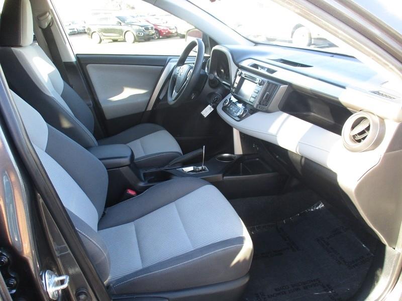 Toyota RAV4 AWD 4dr XLE (Natl) 2015