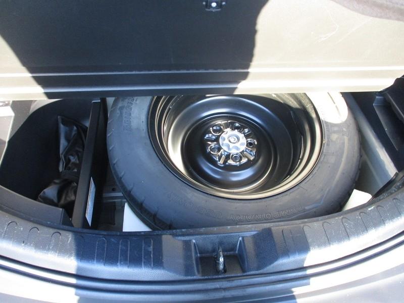 Toyota RAV4 AWD 4dr XLE (Natl) 2015