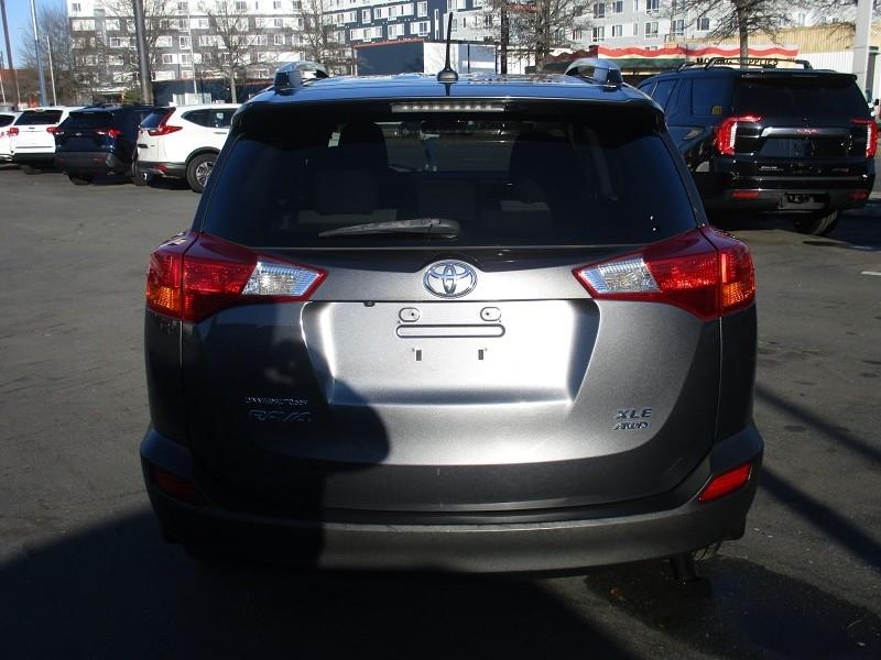Toyota RAV4 AWD 4dr XLE (Natl) 2015