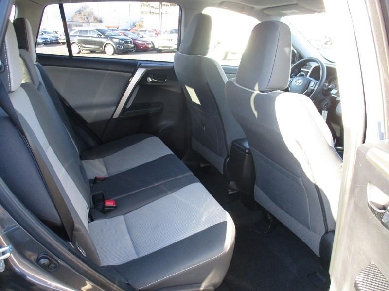 Toyota RAV4 AWD 4dr XLE (Natl) 2015