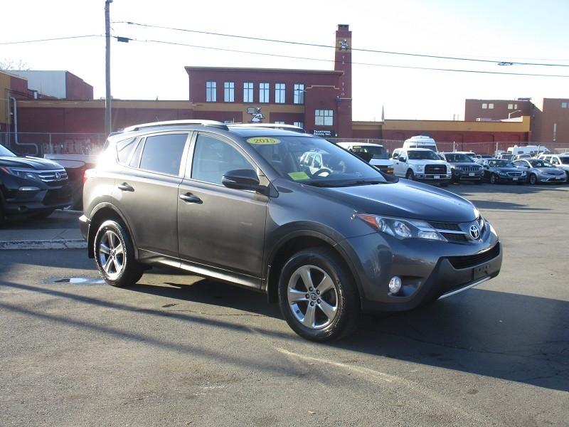 Toyota RAV4 AWD 4dr XLE (Natl) 2015