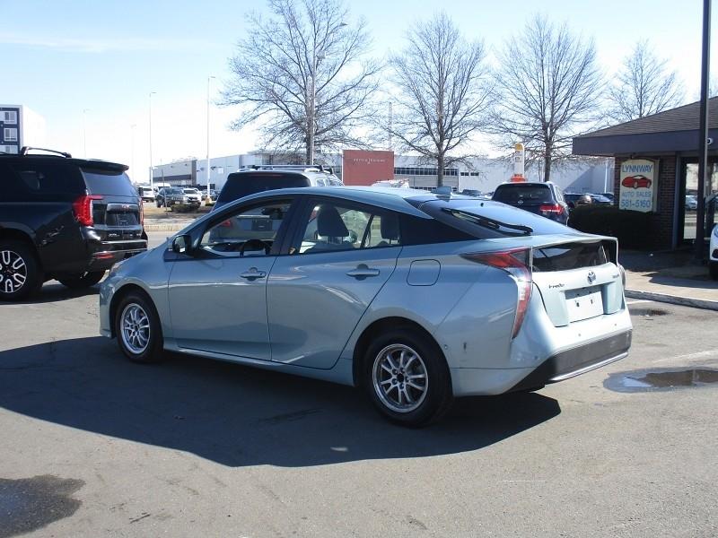 Toyota Prius Three Touring (Natl) 2018