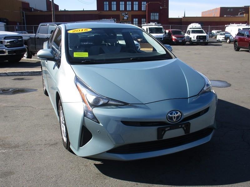 Toyota Prius Three Touring (Natl) 2018