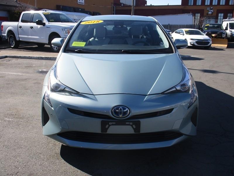 Toyota Prius Three Touring (Natl) 2018