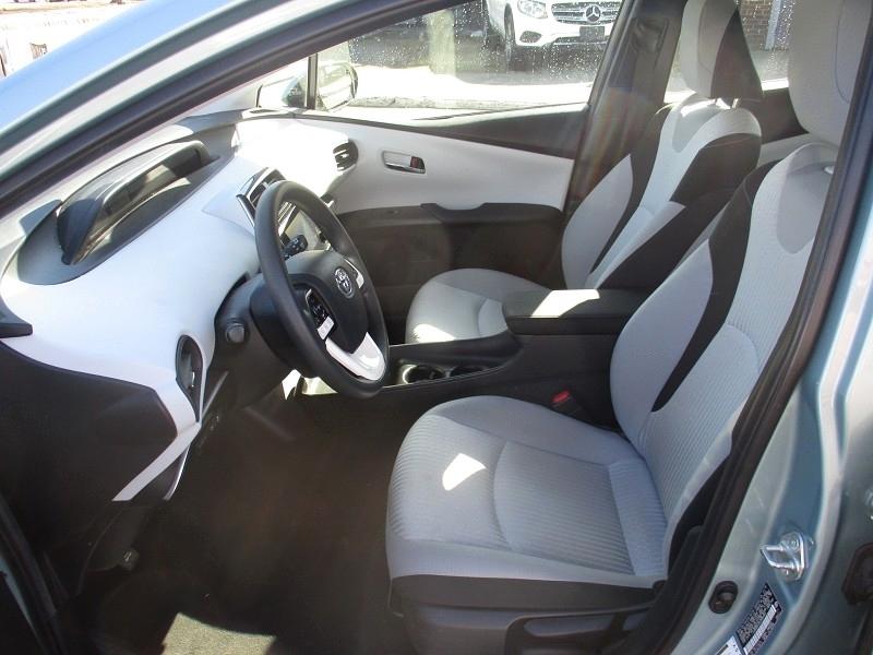 Toyota Prius Three Touring (Natl) 2018