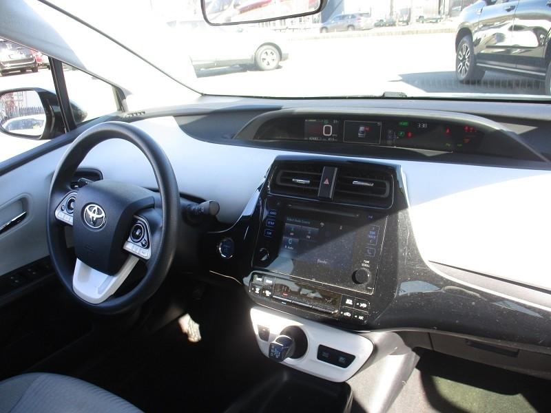 Toyota Prius Three Touring (Natl) 2018