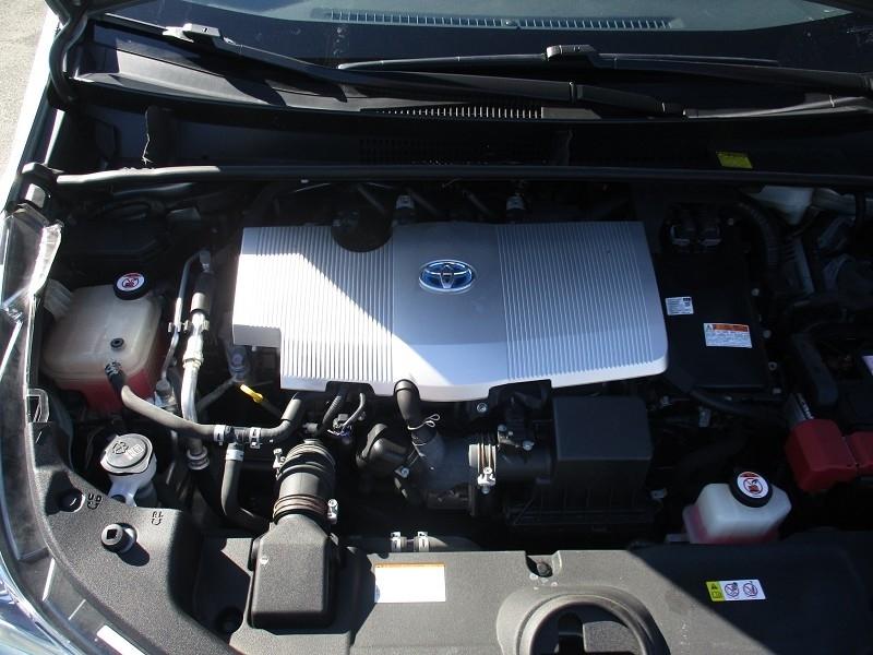 Toyota Prius Three Touring (Natl) 2018