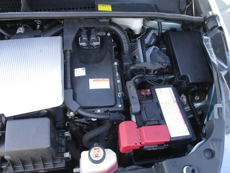 Toyota Prius Three Touring (Natl) 2018