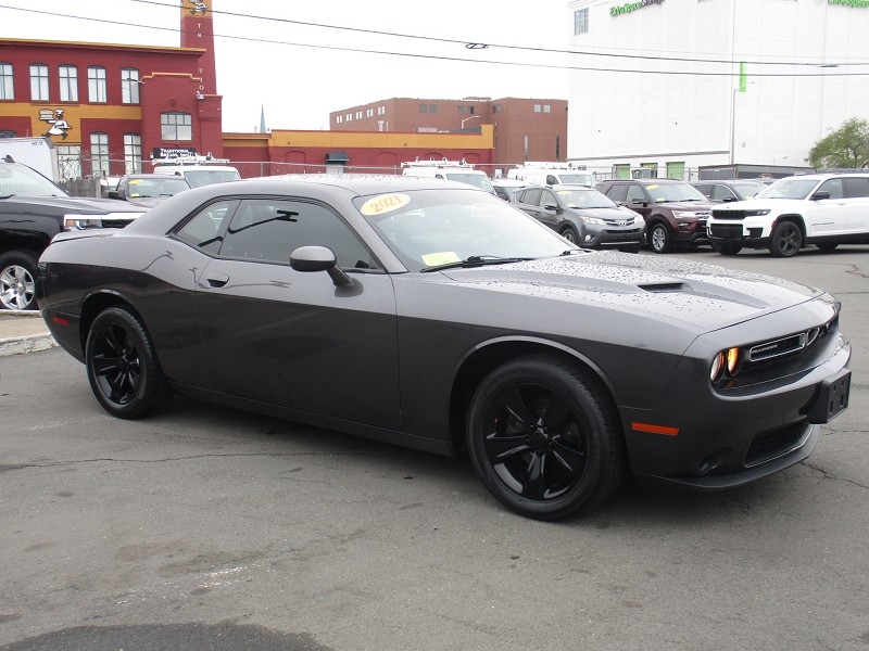 Dodge Challenger SXT RWD 2021